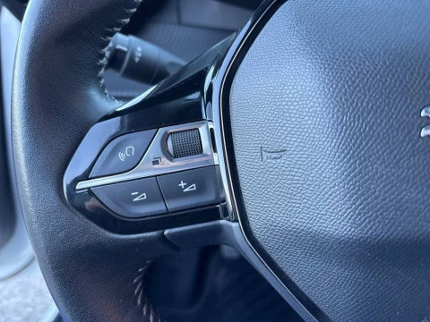 Peugeot 208 PureTech 73kW (100CV) Allure