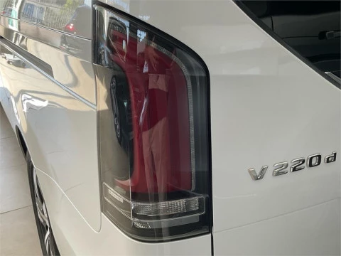 Mercedes-Benz Clase V 220 d Avantgarde Largo