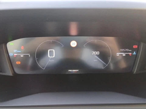 Peugeot 2008 PureTech 100 S&S Allure 75 kW (100 CV)