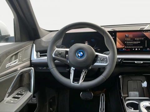 BMW iX2 xDrive30