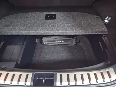 Lexus NX 2.5 300h Premium 2WD
