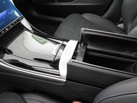 Mercedes-Benz Clase C 2.0 C 300 DE PHEV AUTO 313 4P