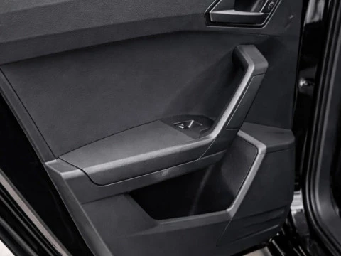 Botones de control en puerta trasera del Seat Ibiza 1.0 TSI (115 CV) Special Edition Xcellence.