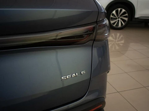 BYD SEAL 6 DM-I fam. 1.5 DM-I COMFORT LITE 5P