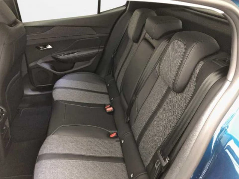 Peugeot 408 Nuevo  Allure Pack Gasolina 130 S&S EAT8