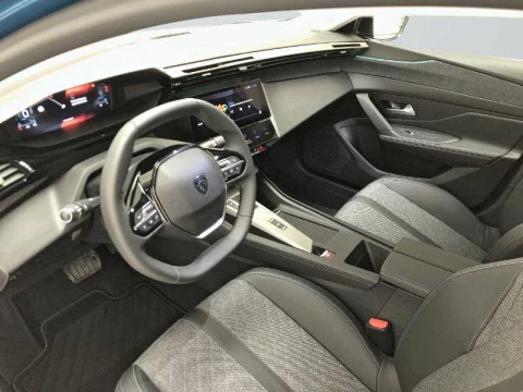 Peugeot 408 Nuevo  Allure Pack Gasolina 130 S&S EAT8