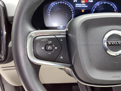 Volvo XC40 1.5 T2 INSCRIPTION AUTO 5P