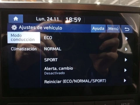 Hyundai Kona 150kW EV Maxx