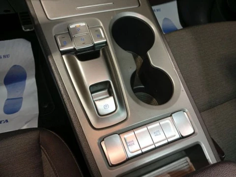 Hyundai Kona 150kW EV Maxx