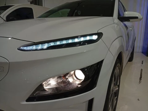 Hyundai Kona 150kW EV Maxx