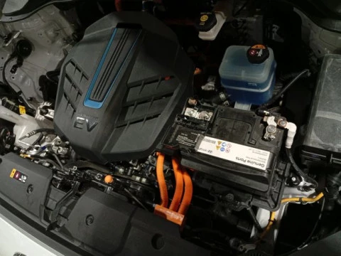 Hyundai Kona 150kW EV Maxx