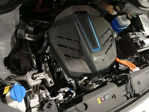 Hyundai Kona 150kW EV Maxx