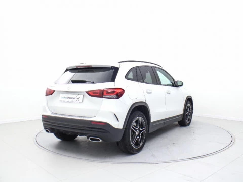 Mercedes-Benz GLA 250 E