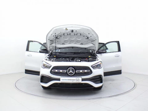 Mercedes-Benz GLA 250 E