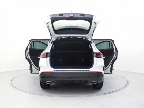 Mercedes-Benz GLA 250 E