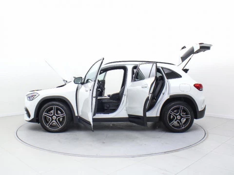 Mercedes-Benz GLA 250 E