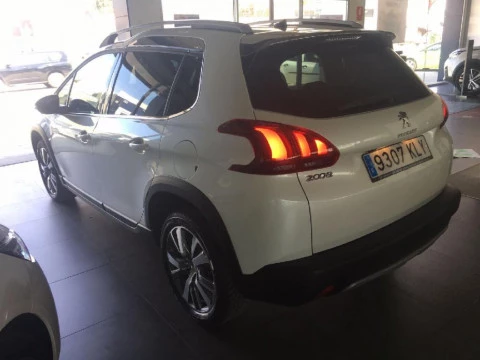Peugeot 2008 ALLURE PTECH 110 S&S EAT6
