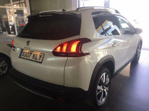 Peugeot 2008 ALLURE PTECH 110 S&S EAT6