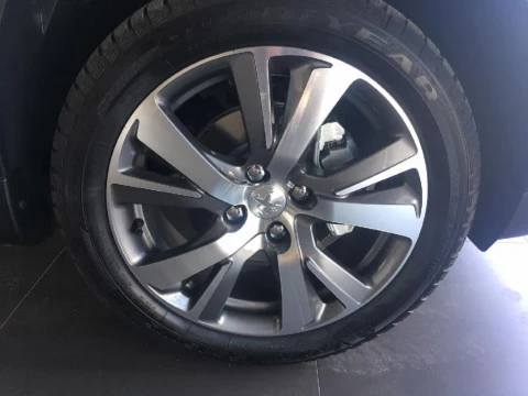 Peugeot 2008 ALLURE PTECH 110 S&S EAT6