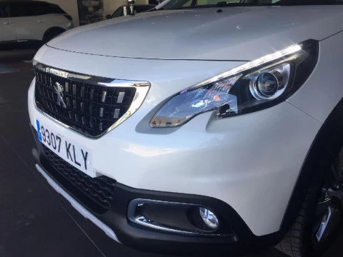 Peugeot 2008 ALLURE PTECH 110 S&S EAT6