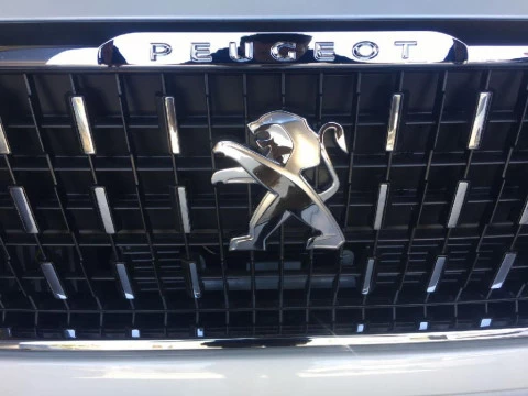 Peugeot 2008 ALLURE PTECH 110 S&S EAT6