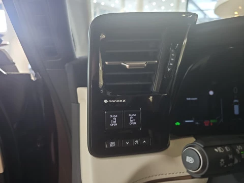 Lexus LM 350h Luxury Light Beige 6 plazas