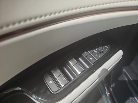 Lexus LM 350h Luxury Light Beige 6 plazas