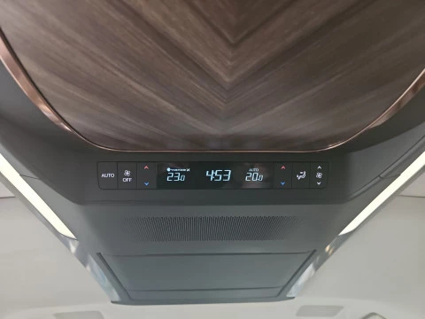 Lexus LM 350h Luxury Light Beige 6 plazas