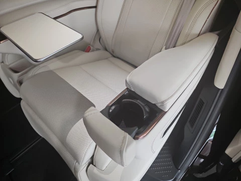 Lexus LM 350h Luxury Light Beige 6 plazas