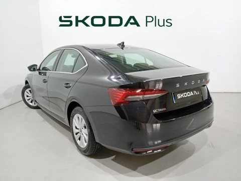 Skoda Octavia 1.5 TSI m-HEV Selection DSG 110 kW (150 CV)