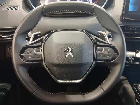 Peugeot 5008 Hybrid 1.2 Allure Pack eDCS6 100 kW (136 CV)