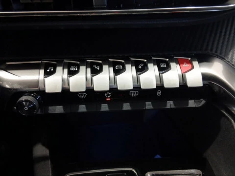 Peugeot 5008 Hybrid 1.2 Allure Pack eDCS6 100 kW (136 CV)