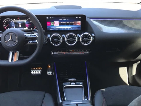 Mercedes-Benz GLA  200 d