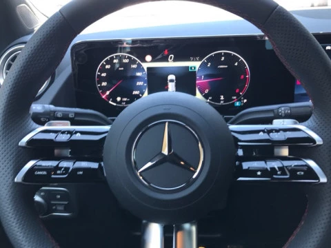 Mercedes-Benz GLA  200 d