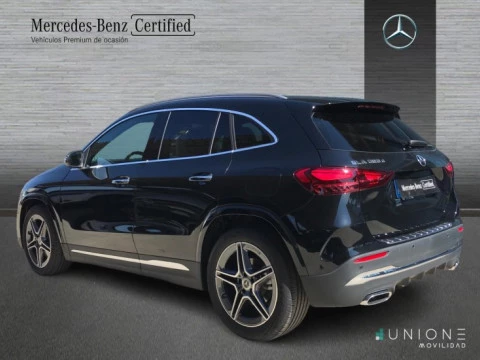 Mercedes-Benz GLA  200 d