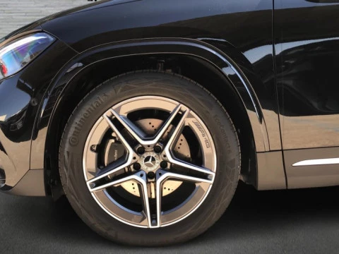Mercedes-Benz GLA  200 d