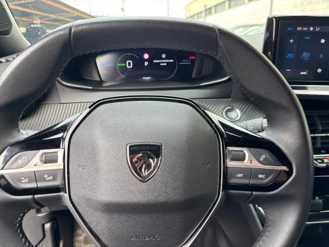 Peugeot e-2008 Eléctrico Allure 156 (115kW)