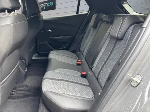 Peugeot e-2008 Eléctrico Allure 156 (115kW)