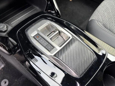 Peugeot e-2008 Eléctrico Allure 156 (115kW)