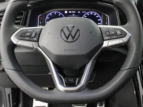 Volkswagen T-Roc 1.5 TSI DSG R-LINE 150CV 5P