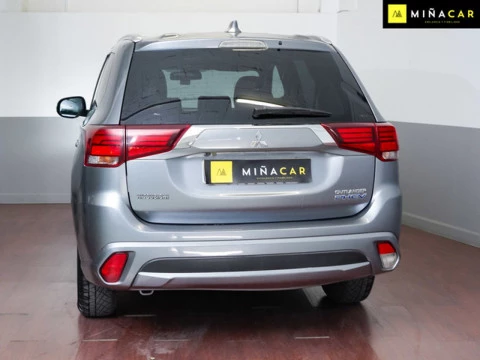 Mitsubishi Outlander 2.0 PHEV Kaiteki Auto 4WD