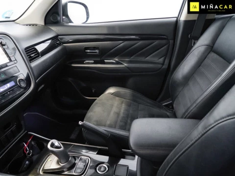 Mitsubishi Outlander 2.0 PHEV Kaiteki Auto 4WD