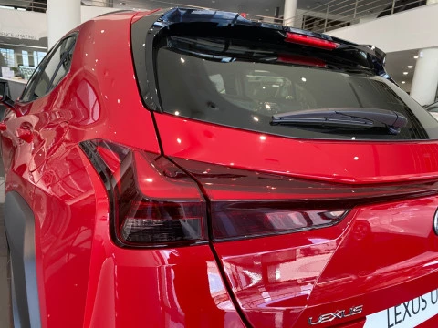 Lexus UX 2.0 300h UX Plus