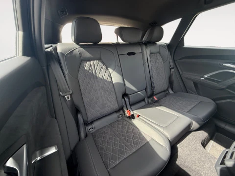 Audi Q5 Black line e-hybrid quattro 220kW S tr