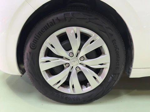 Peugeot 208 1.2 VTi Active 60 kW (82 CV)
