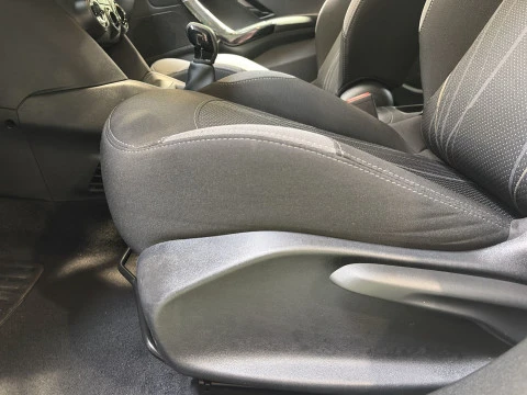 Peugeot 208 1.2 VTi Active 60 kW (82 CV)