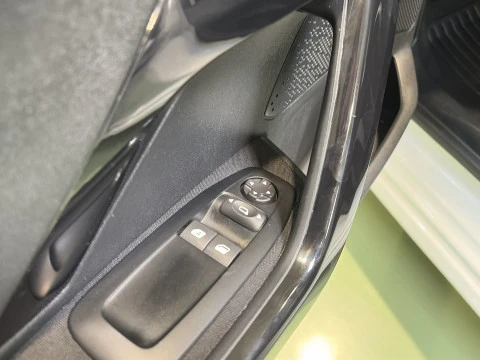Peugeot 208 1.2 VTi Active 60 kW (82 CV)