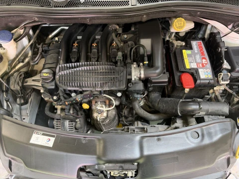 Peugeot 208 1.2 VTi Active 60 kW (82 CV)