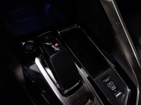 Peugeot 3008 Hybrid 225 e-EAT8 Allure