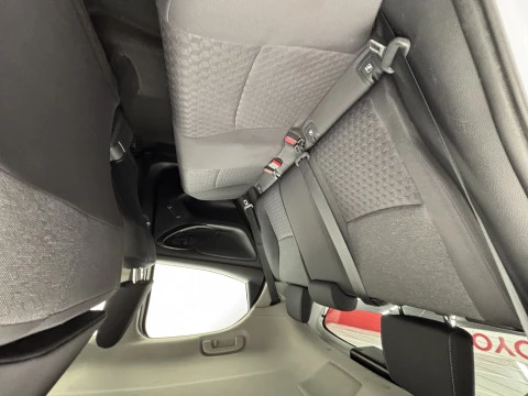 Toyota Yaris 1.5 120H Business Plus